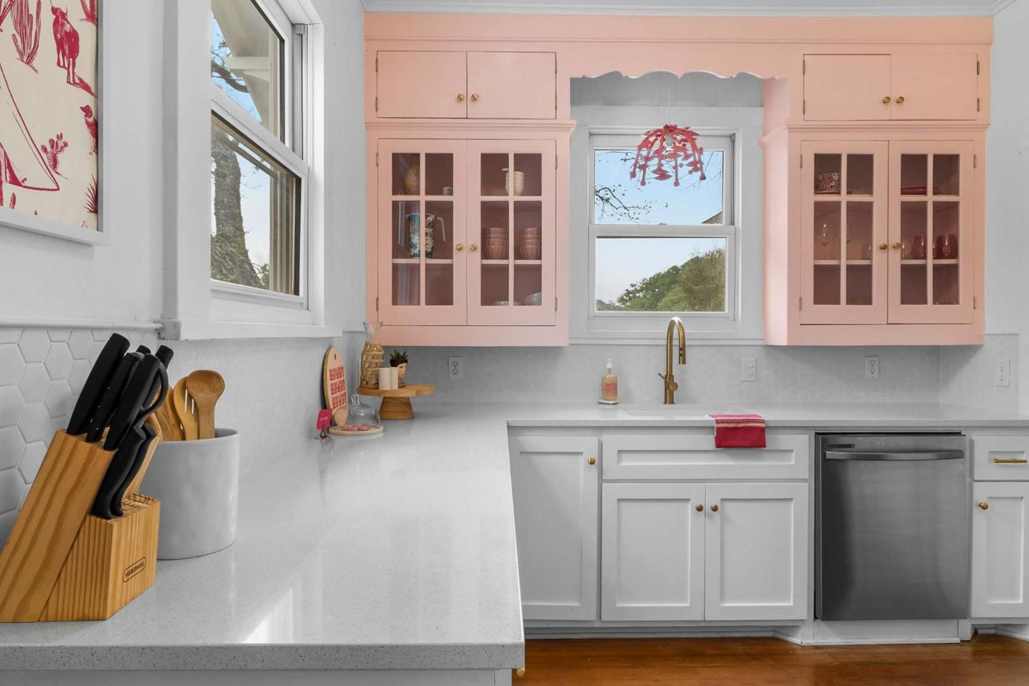 Pink Duchess - Mins To Main Hot Tub & Fire Pit Villa Fredericksburg Bagian luar foto