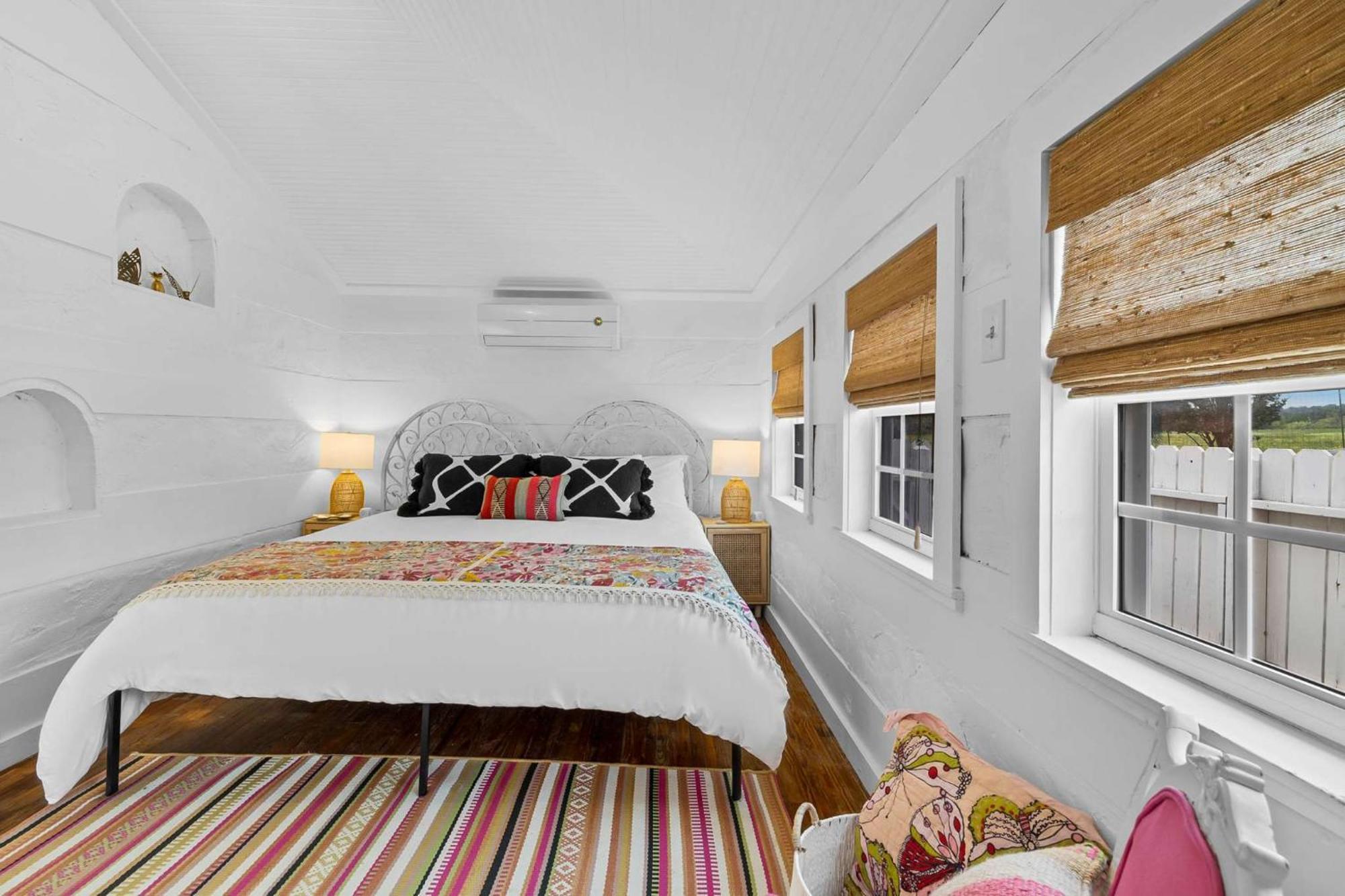 Pink Duchess - Mins To Main Hot Tub & Fire Pit Villa Fredericksburg Bagian luar foto