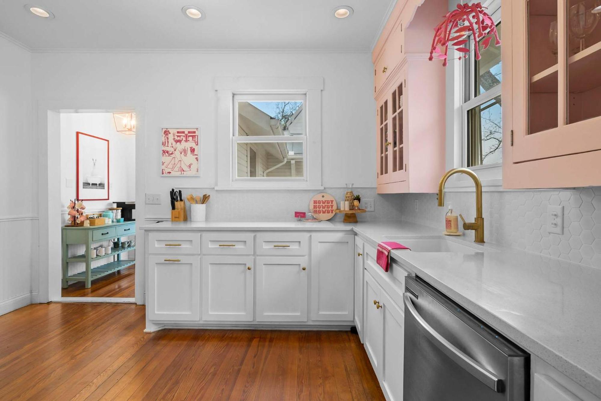Pink Duchess - Mins To Main Hot Tub & Fire Pit Villa Fredericksburg Bagian luar foto