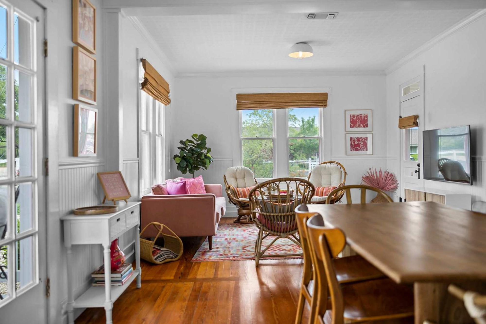 Pink Duchess - Mins To Main Hot Tub & Fire Pit Villa Fredericksburg Bagian luar foto