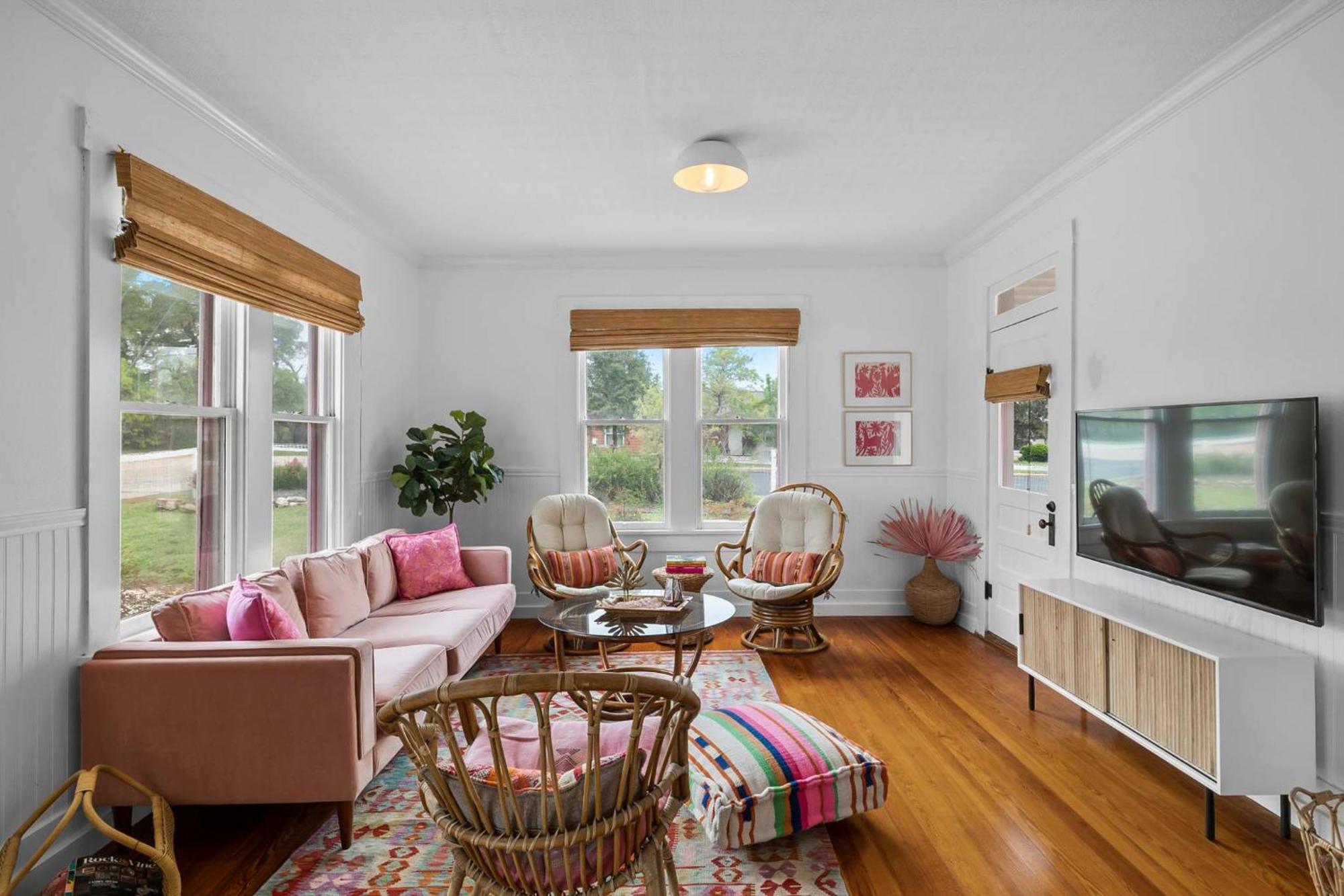 Pink Duchess - Mins To Main Hot Tub & Fire Pit Villa Fredericksburg Bagian luar foto