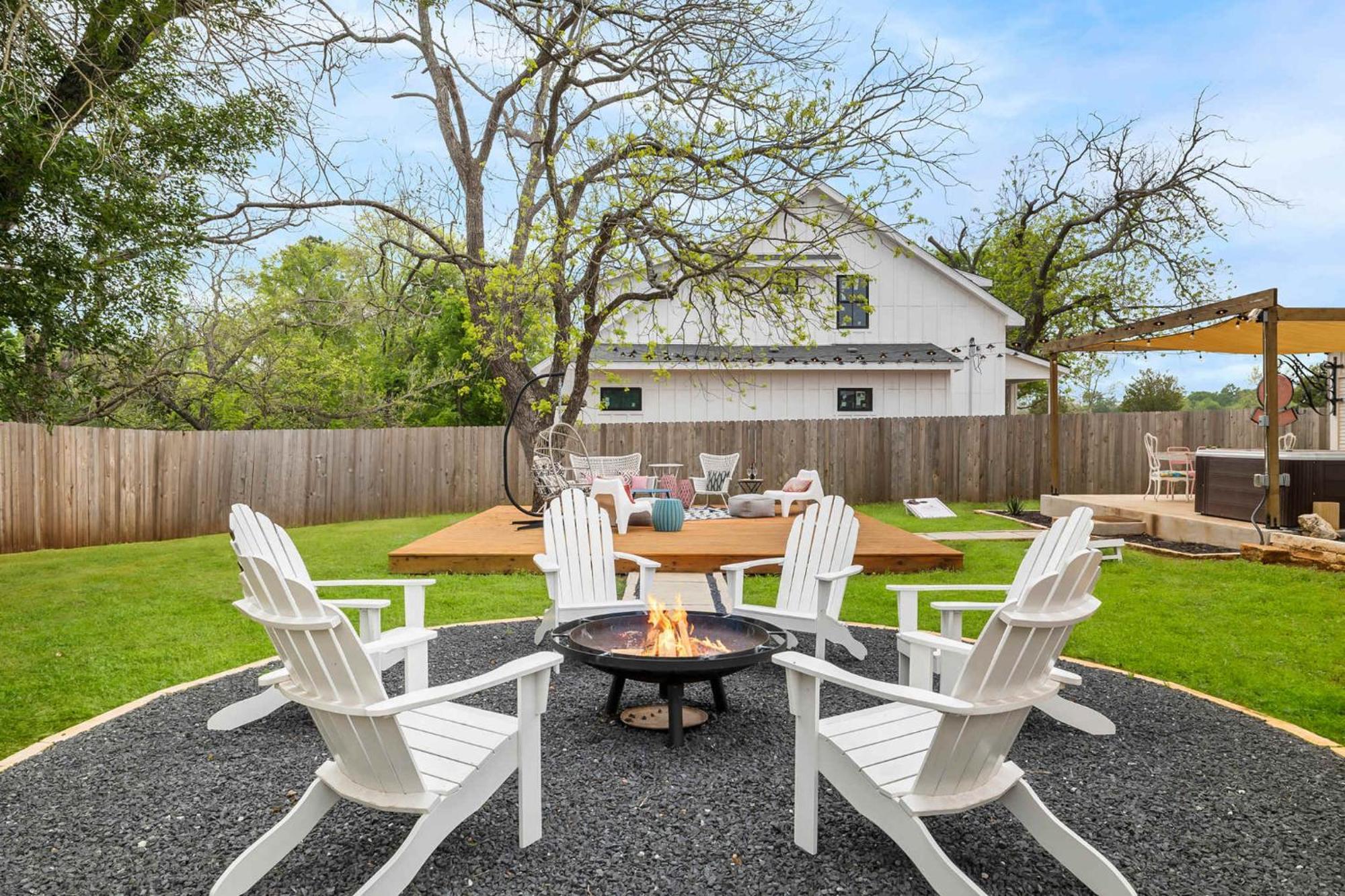 Pink Duchess - Mins To Main Hot Tub & Fire Pit Villa Fredericksburg Bagian luar foto