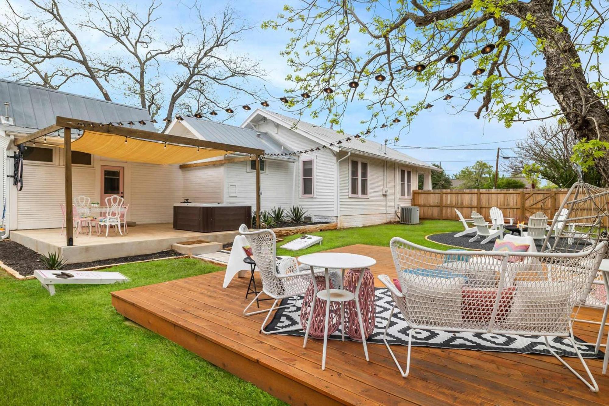 Pink Duchess - Mins To Main Hot Tub & Fire Pit Villa Fredericksburg Bagian luar foto
