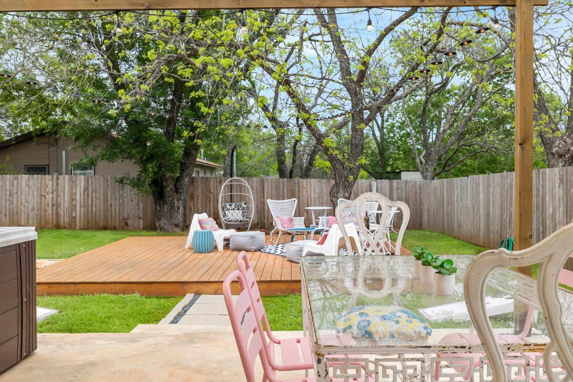 Pink Duchess - Mins To Main Hot Tub & Fire Pit Villa Fredericksburg Bagian luar foto