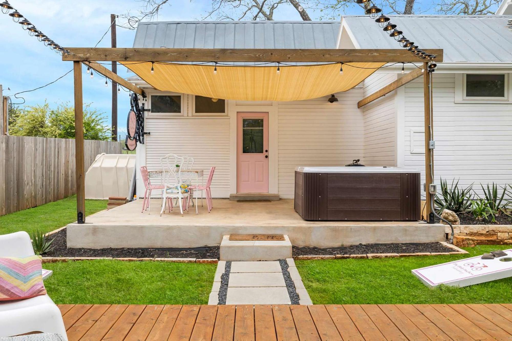 Pink Duchess - Mins To Main Hot Tub & Fire Pit Villa Fredericksburg Bagian luar foto